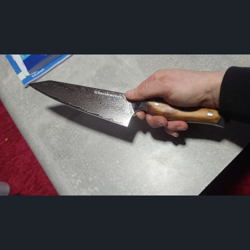 Damast Kiritsukemesser mit Olivenholzgriff der Rhodos Serie als Produktbewertung von Luca S.