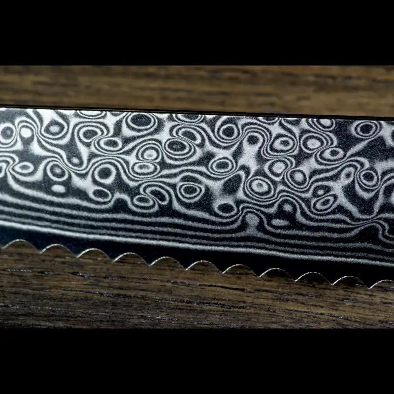 SKeld™ Damast Brotmesser - V2 Black Serie mit VG10 Kernstahl und 67 Lagen Damast