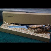 SKeld® Geschenkbox mit Holzwolle-Polsterung und Olivenholz Damast Ausbeinmesser